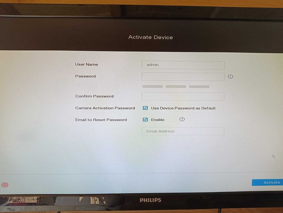 DVR 8 canale Hikvision cu HDD 2TB inclus