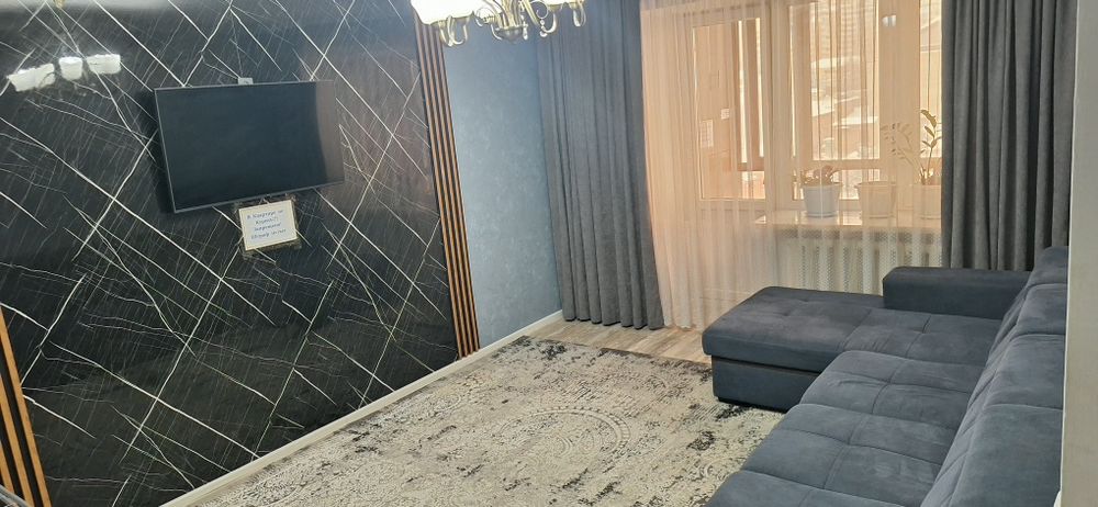 Час 2000,ночь 15, 2 комн центр