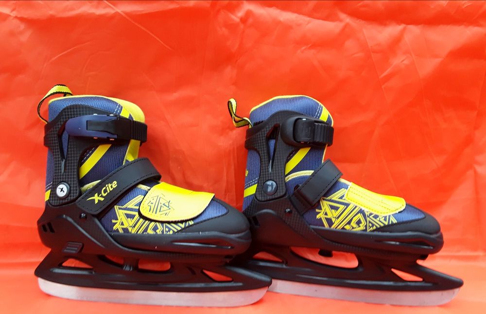 Patine premium X-CITE măsură 33 - 37 reglabila NOI - 170 Lei