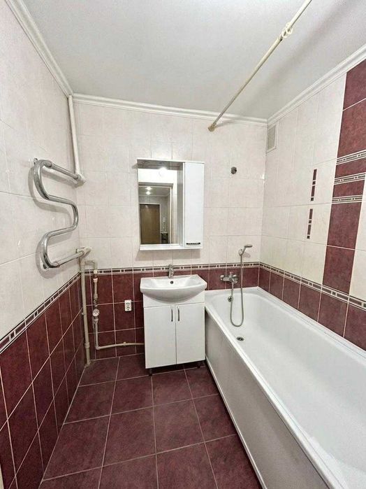 Продаётся 3 комн квартира