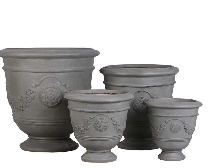 Ghivece ciment pentru amenajări exterioare HoReCa și spații publice