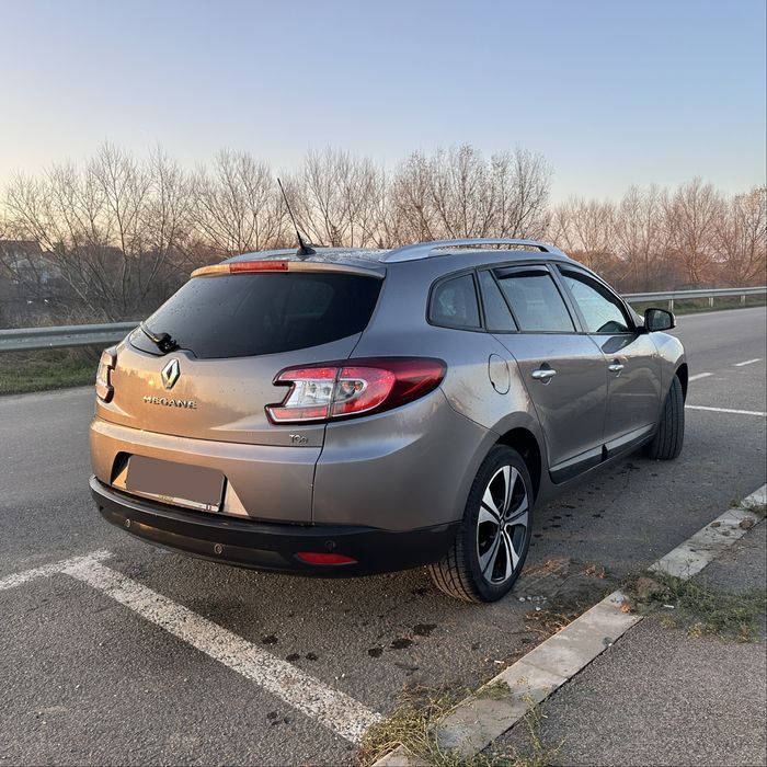 •RATE AVANS ZERO •Renault Megane 3 /Bose • Trapa panormaica • Keyless