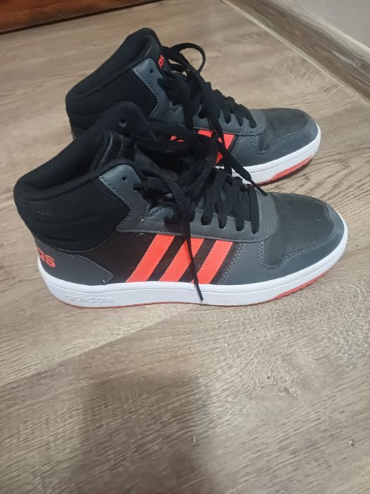 Унисекс маратонки на Adidas за 10евро!