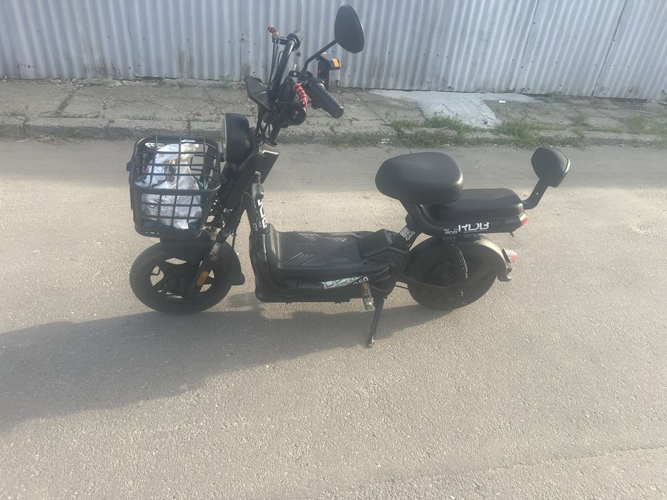 Scuter electric G 60 încărcător baterii noi sau schimb cu iphone
