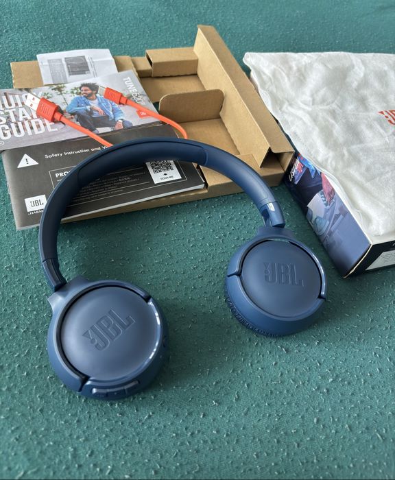 Слушалки JBL TUNE 520BT