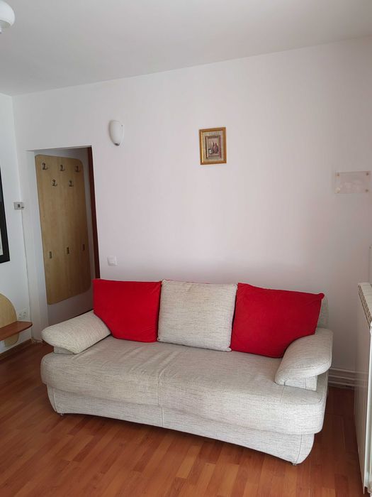 Proprietar închiriez garsonieră Hala Traian Sector 2