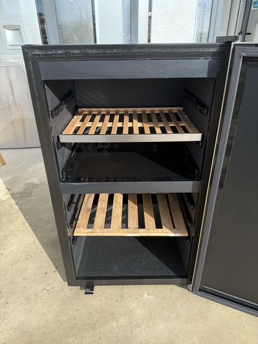 Малка Хладилна витрина 100см с 2 температурни нива