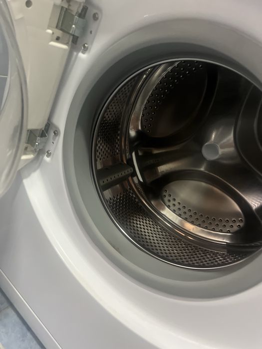 Стиральная машина Hotpoint-Ariston ARXL85, 6 кг