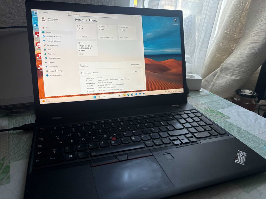 Лаптоп Lenovo T570