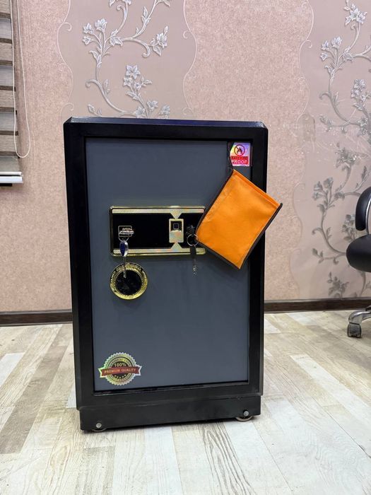 Seyf sotiladi sifati yuqori