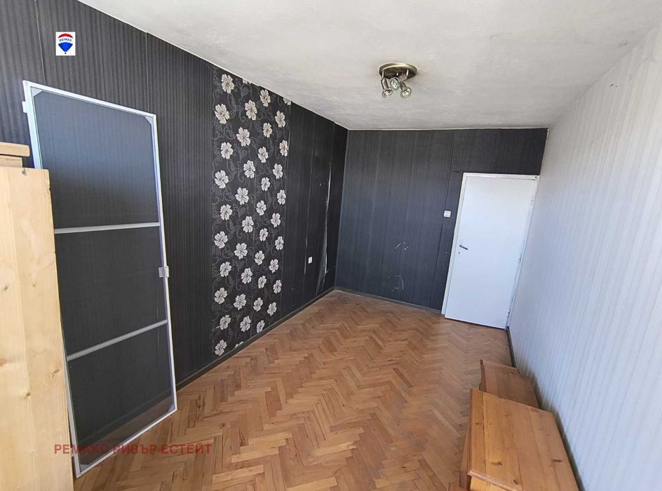 Продава се Тристаен апартамент в Русе, Широк център - 87 кв.м за 1034 €/кв.м - Снимка #5