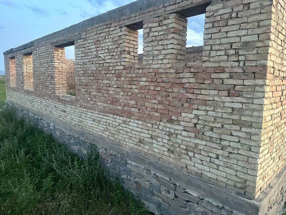 Продам дом недостройный