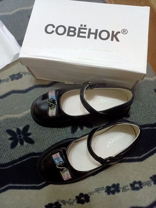 Новые школьные туфли