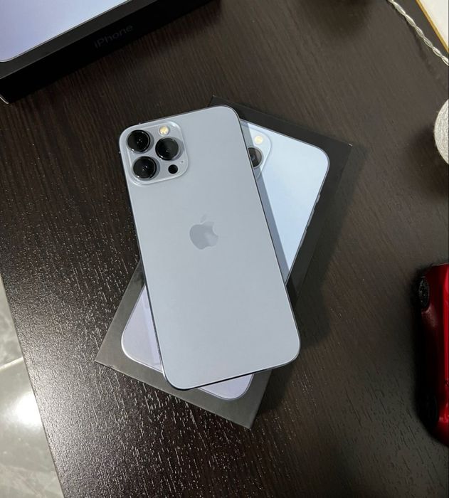 Продам iphone 13 pro maks
