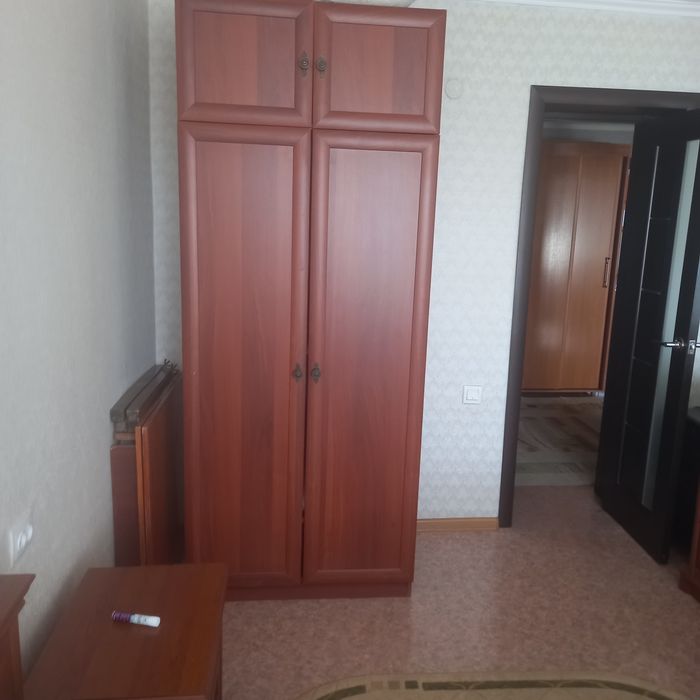 Продается стенка с плательным шкафом.. Б/у.