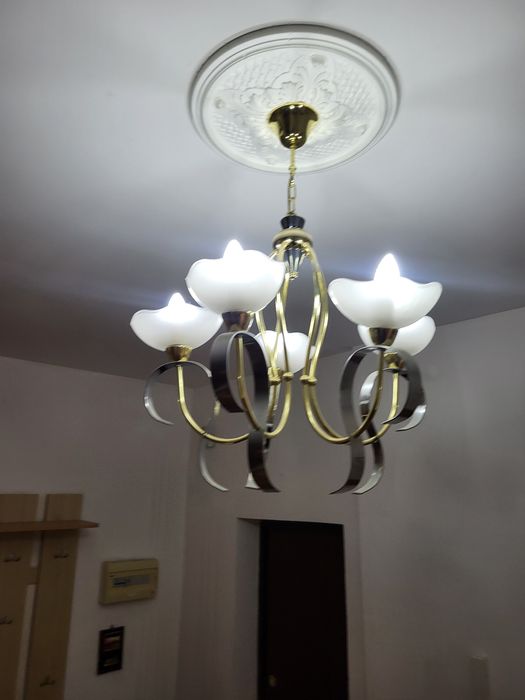 Продам люстры за символическую сумму