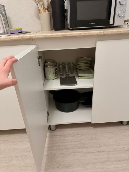 Продам кухню в отличном состоянии .