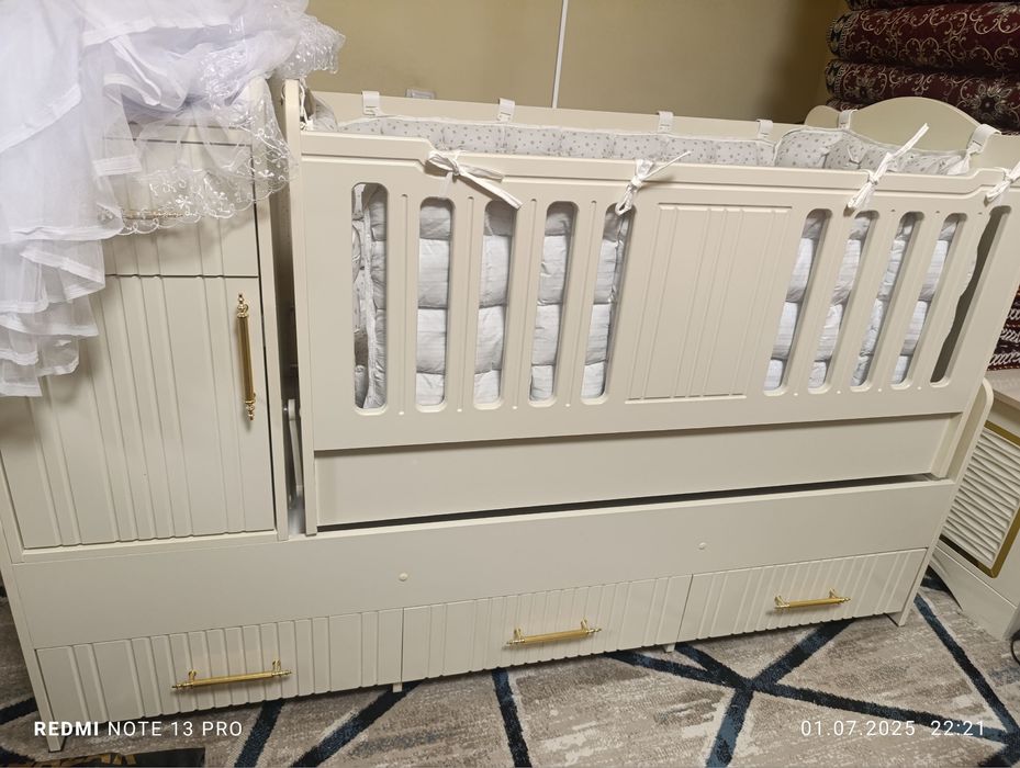 Bolalar yotish uchun karavat