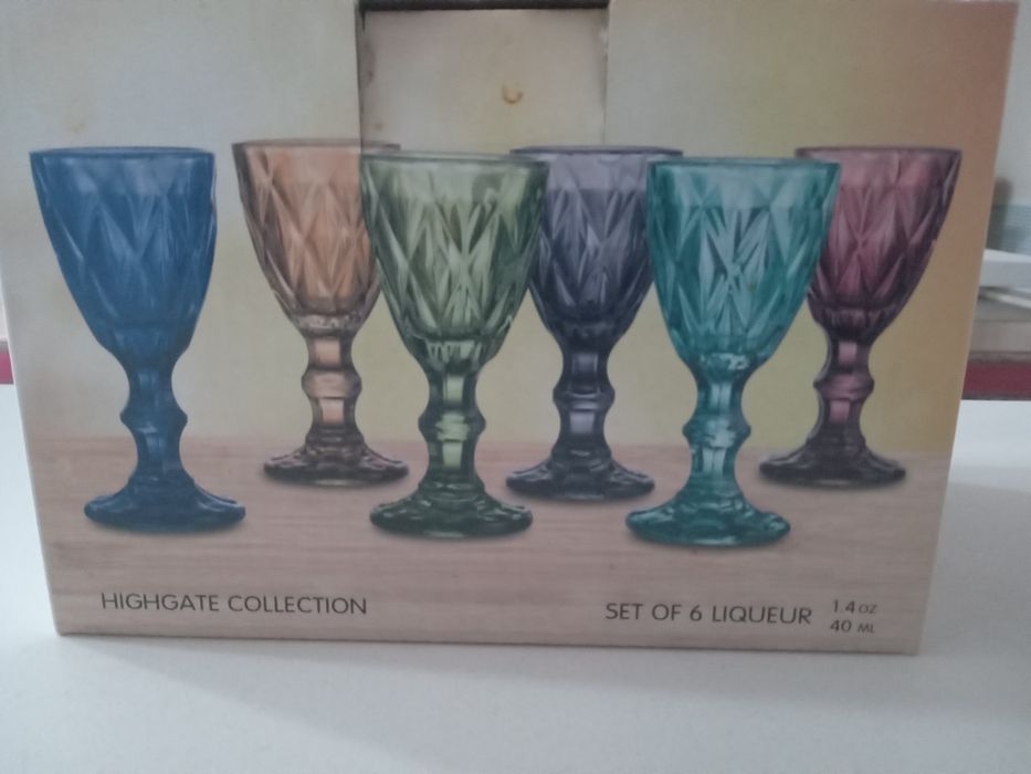 Продам рюмочный набор