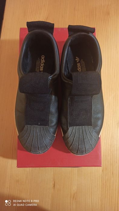 Черни сникърси Adidas. Номер 37. Естествена кожа.