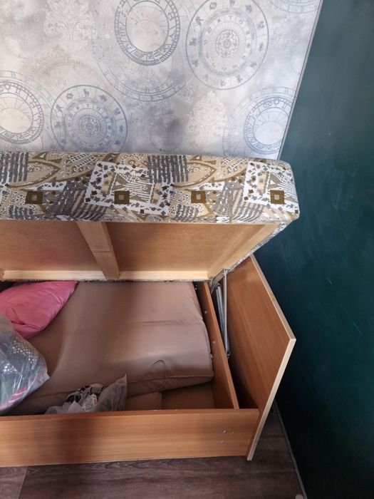 Кровать с внутренним хранением