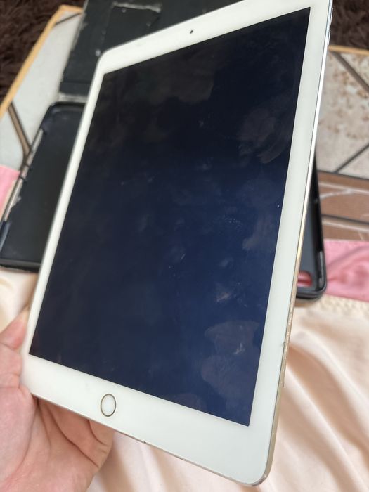 IPad на запчасти