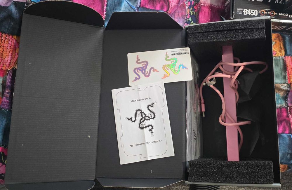 Гейминг аксесоар Razer - Base Station V2 Chroma, Quartz