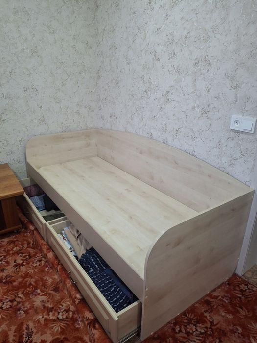 Продам кровать...