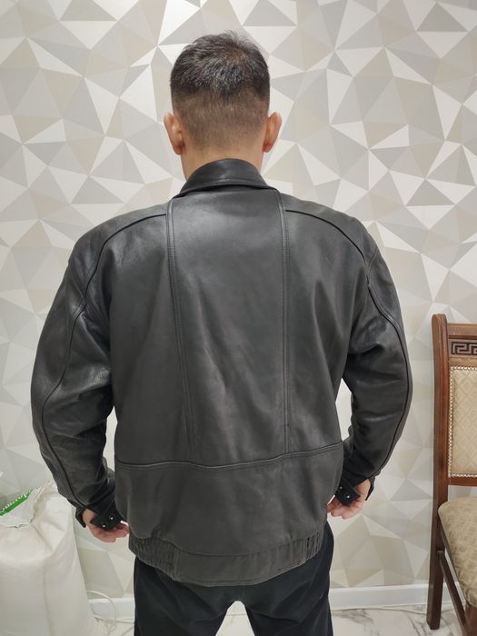 Продам коженную куртку