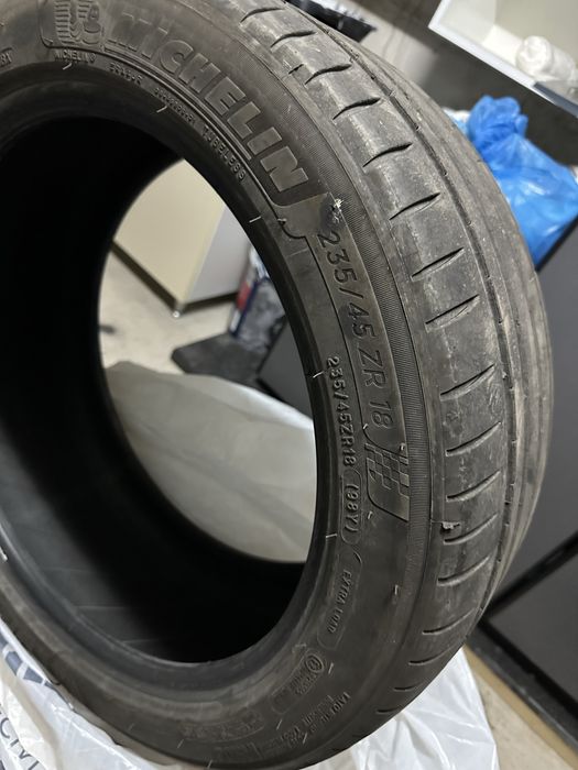 Set 4 anvelope de vara 235x45xr18 michelin+bravuris
