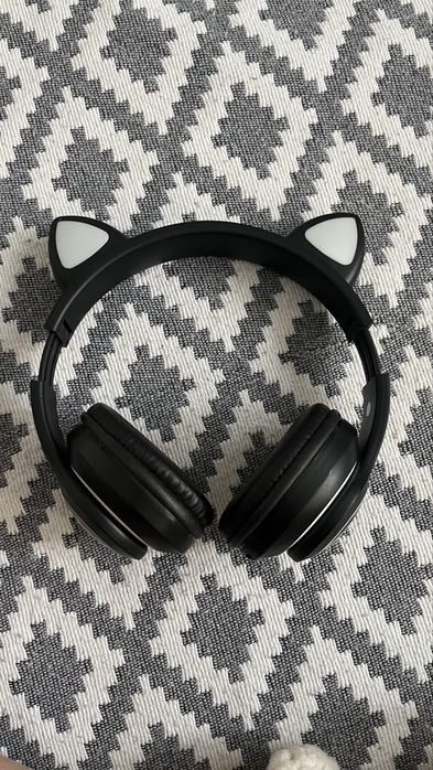 Наушники с ушками котика