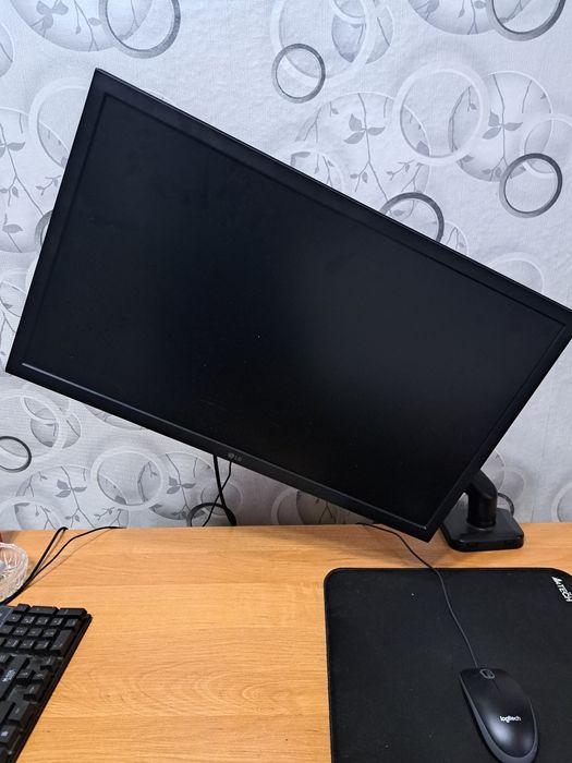 Монитор LG 144 г.ц