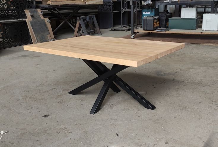 Обзавеждане на заведения и барове -бар маси , столове , трапезни маси