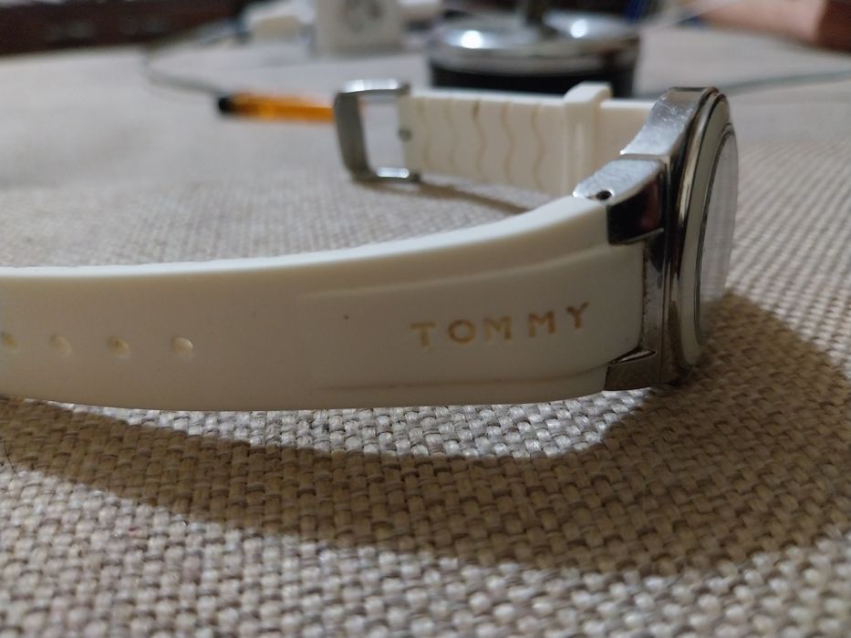 Vând ceas Tommy Hilflger