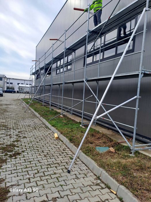 Închiriez schela fixa si mobila