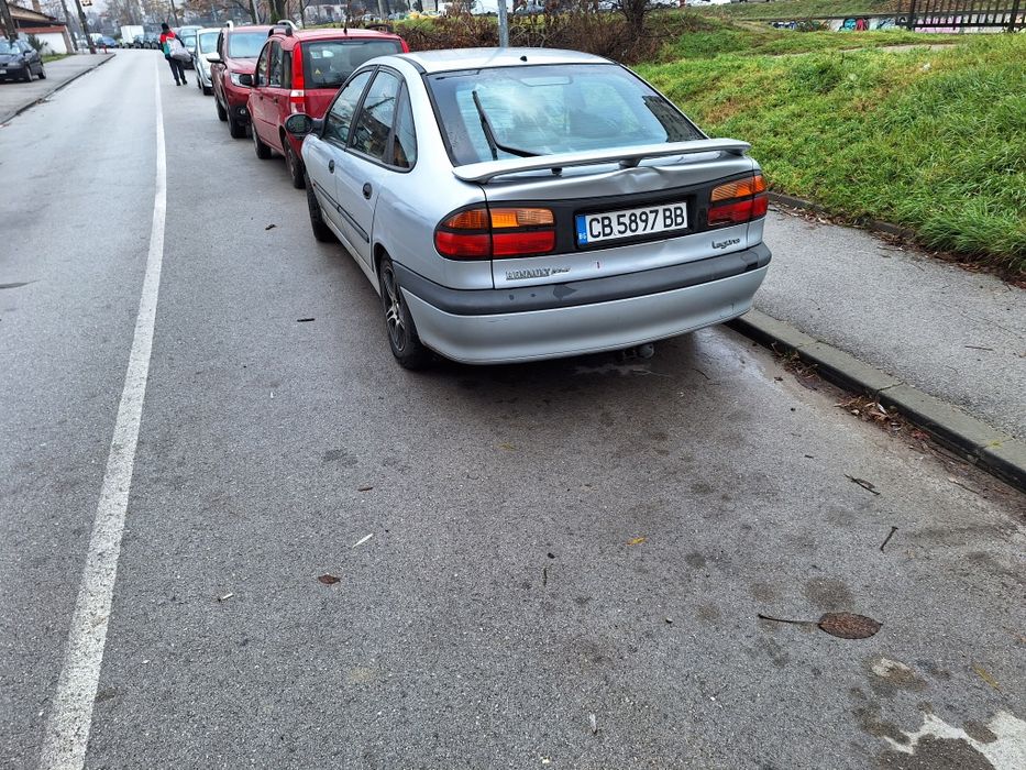 Продавам Рено Лагуна хечбек Газ- бензин
