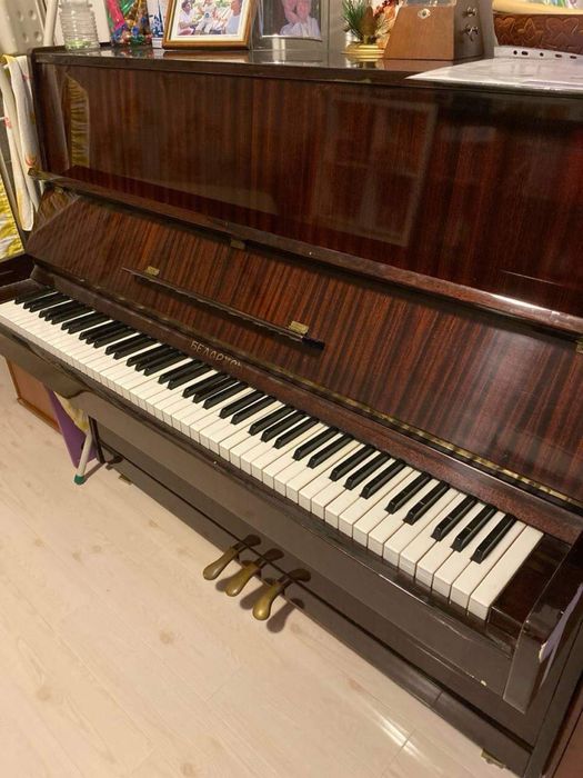 Pianina placa bronz Belarus