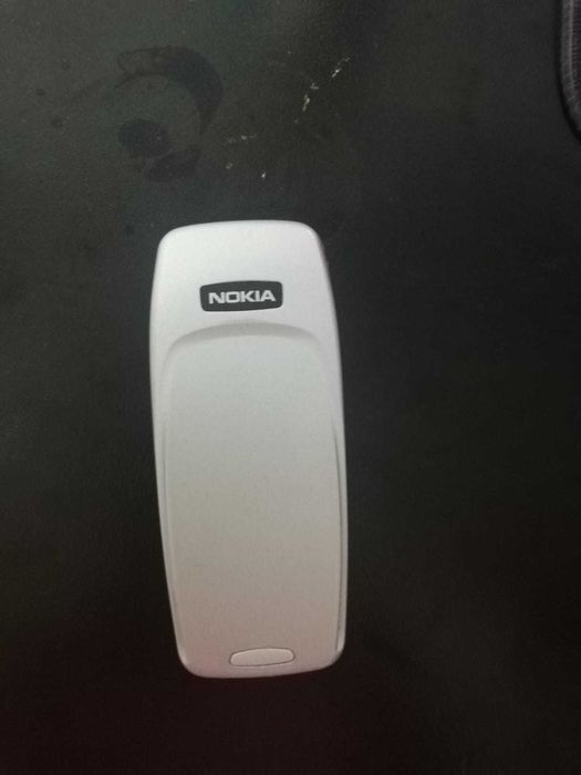 продам ретро телефон нокиа 3310 моторола V3