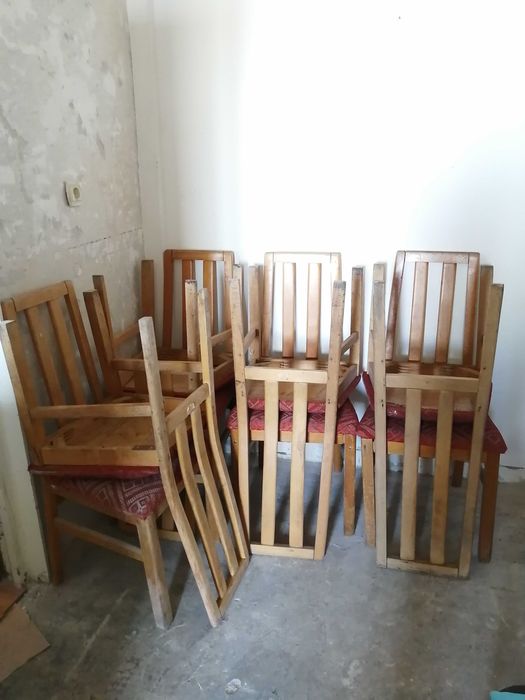 Vand 8 scaune lemn, spatar inalt