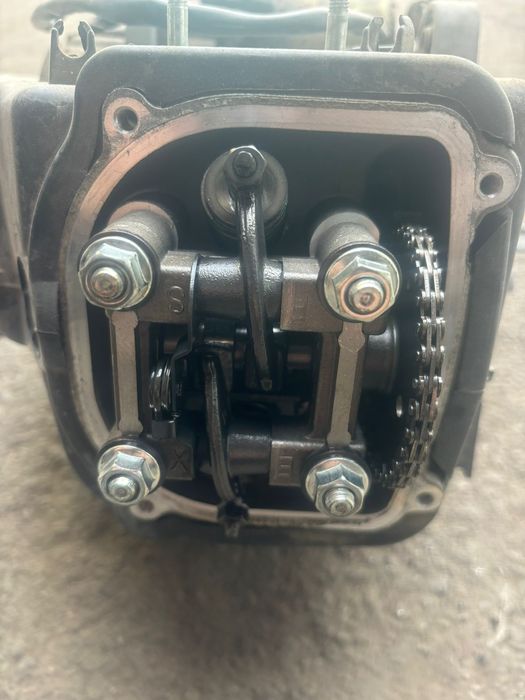 Продам запчасти на мопед разные