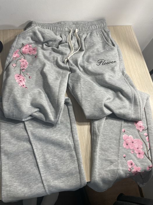 joggers y2k cu modele