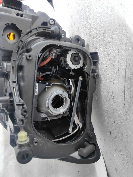 Оригинален фар Vw Golf Plus Bixenon