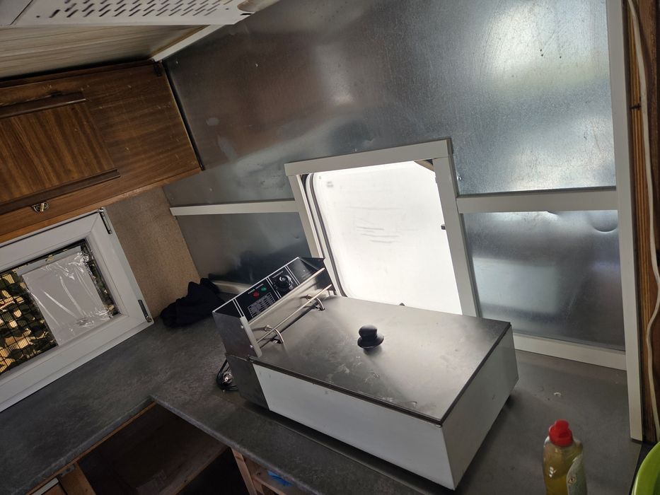 Vând Rulota fast food