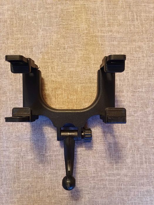 Поставка за телефон за автомобил