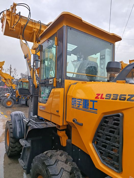 Фронтальная погрузчик