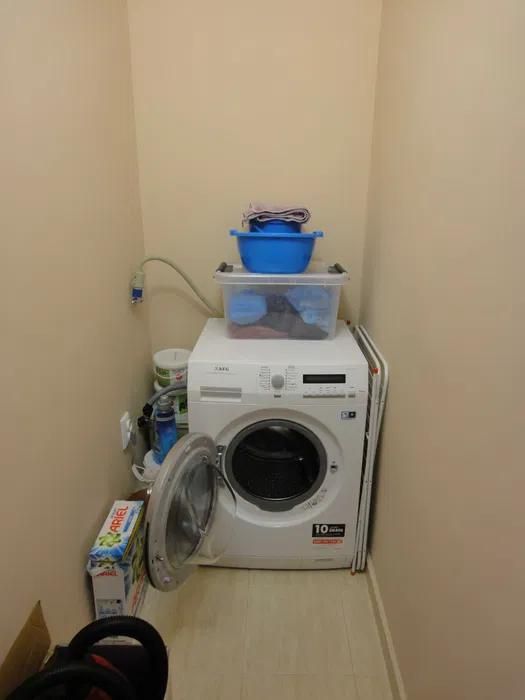 Дава се под наем Двустаен апартамент в Варна, Център - 75 кв.м за 600 € - Снимка #3