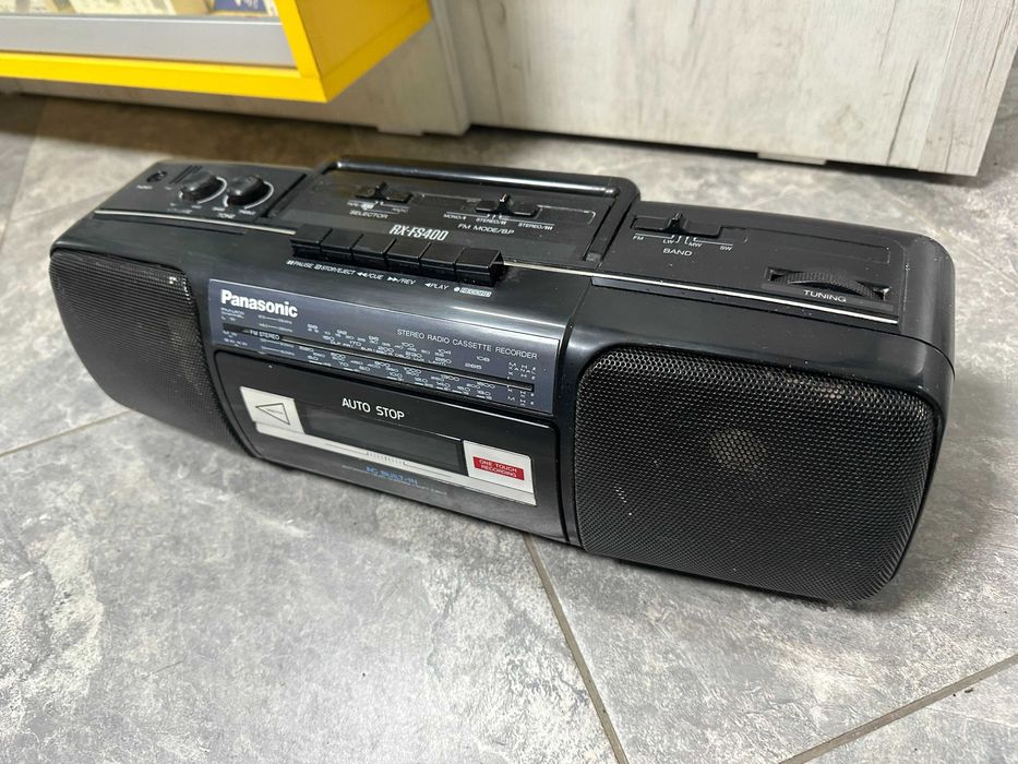 Радиокасетофон Panasonic RX-FS400 , Philips AZ1003