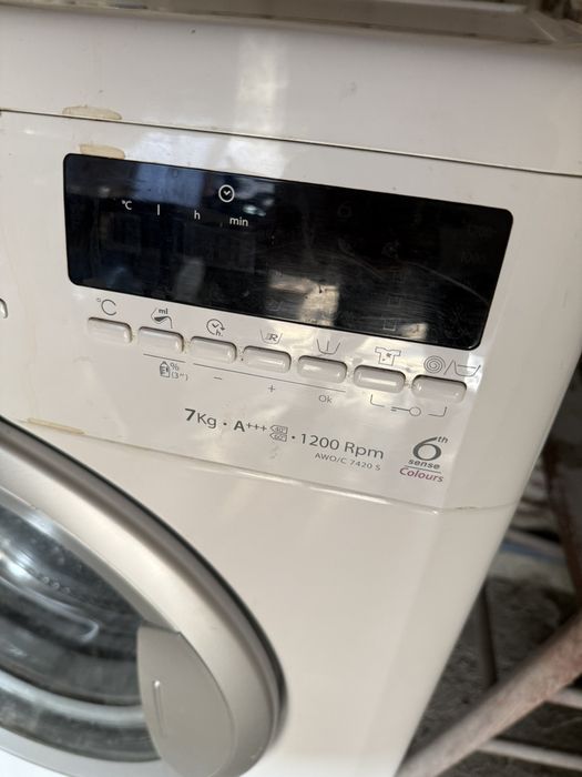 Пералня Whirlpool 6 sense