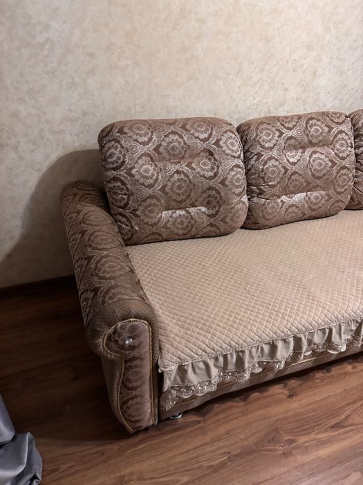 Продам диван с креслом