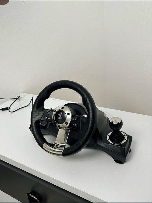 Set volan-pedale gaming